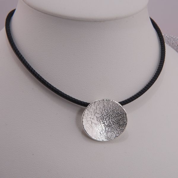 Silber Anhänger mit Leder Kette